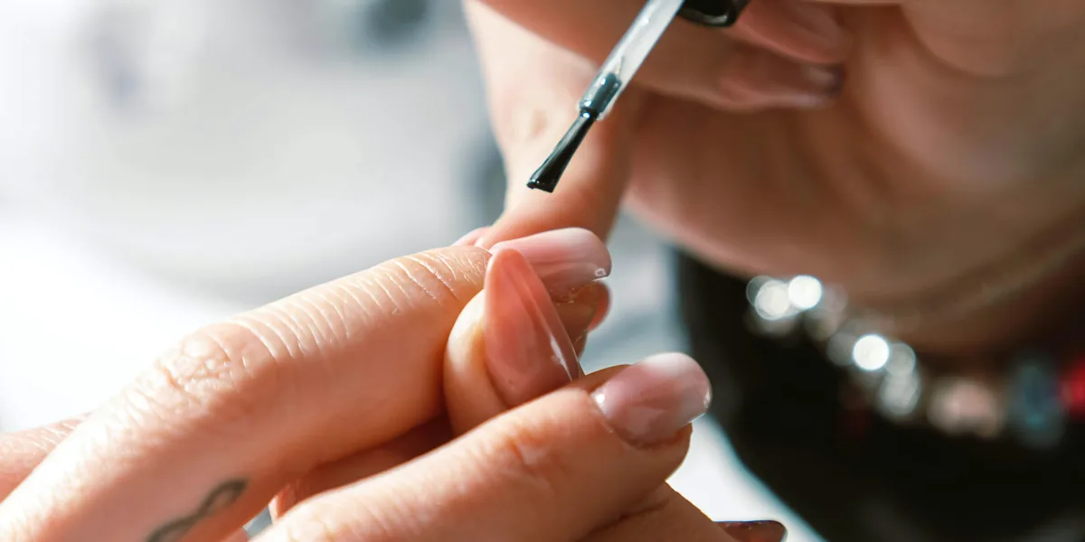 Kalıcı Oje Nedir ve Nasıl Yapılır?